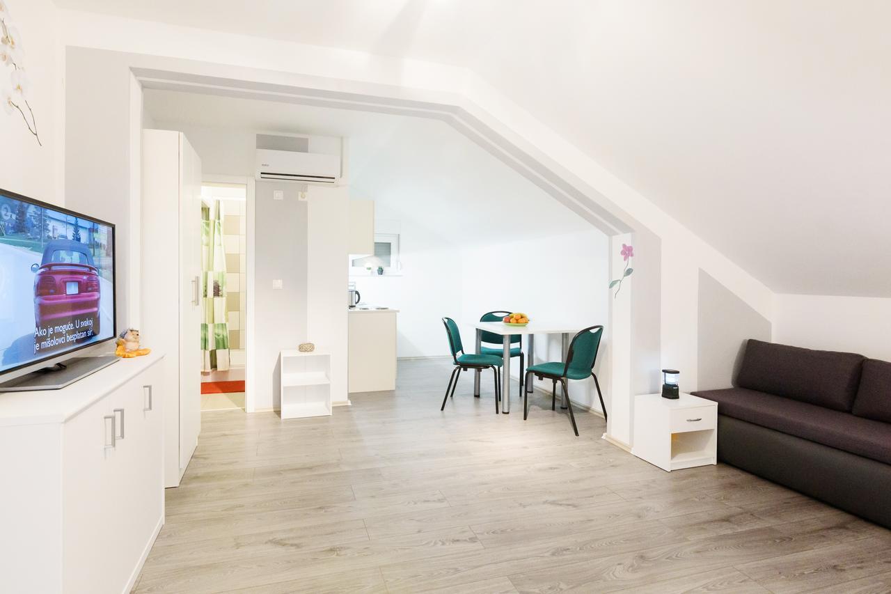 Apartmani Orhideja Gornji Karin Eksteriør bilde