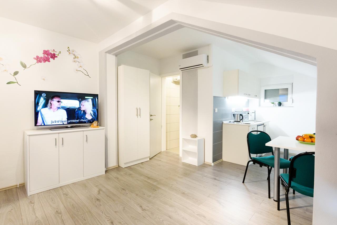 Apartmani Orhideja Gornji Karin Eksteriør bilde